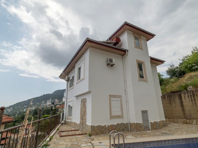 Tepe Villa for sale by Yakup Uslu