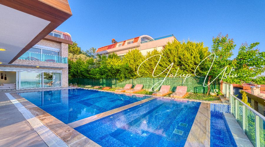 Baktas sea-view villa for sale Alanya