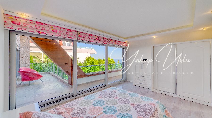 Baktas sea-view villa for sale Alanya